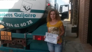 Entrega del premio, recogido por su mujer.